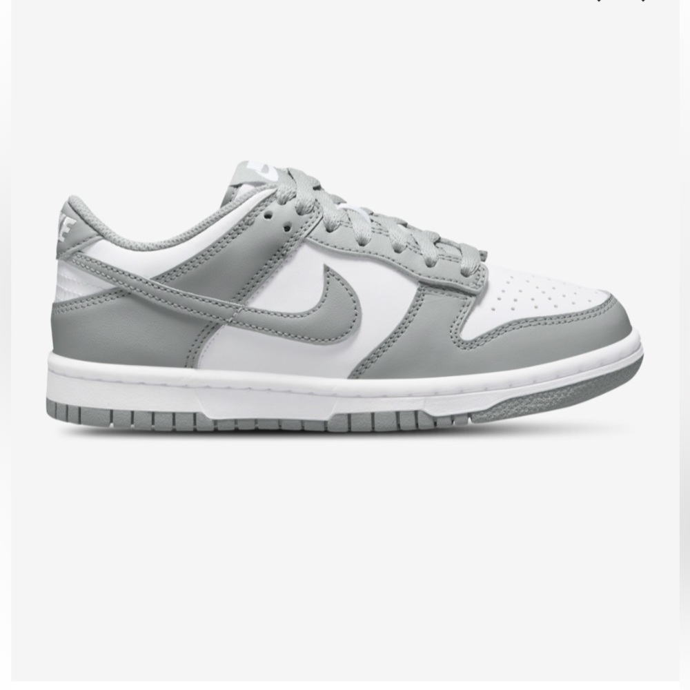 Nike Dunk Low Boys' Grade School Sneakers Grey and White. Size 6Y.